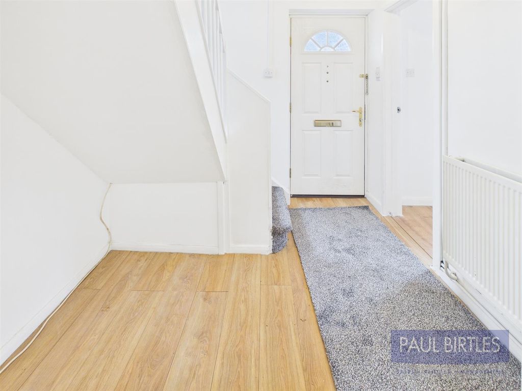 Property photo 3 of 10 Cam01301G0-Pr0727-Still005.Jpg