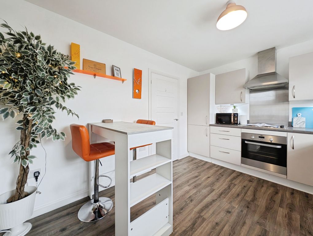 Property photo 2 of 18