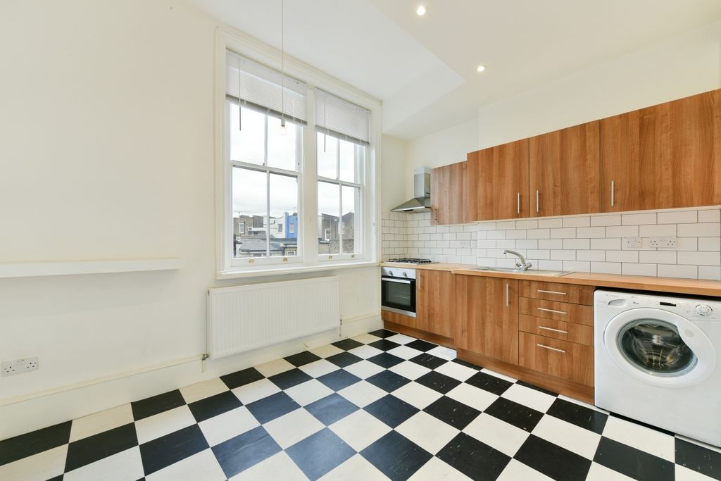 Property photo 1 of 5