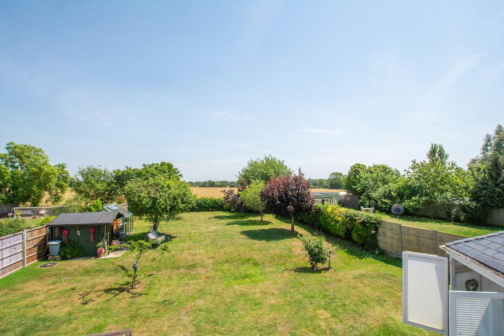Property photo 2 of 18 Picture No. 04