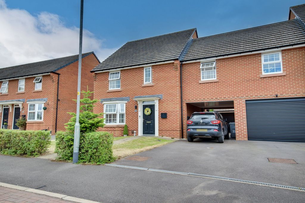 Property photo 1 of 33