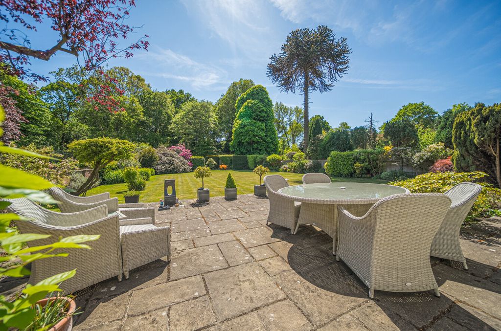 Property photo 2 of 20 2-681E1F43A31E9-1...