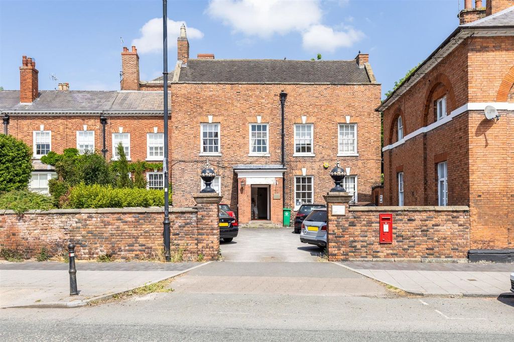 Property photo 1 of 25 64Welshrow-2.Jpg