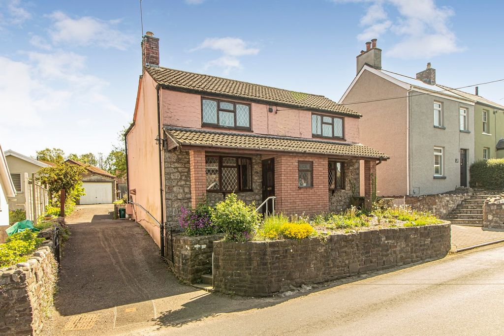 Property photo 1 of 36
