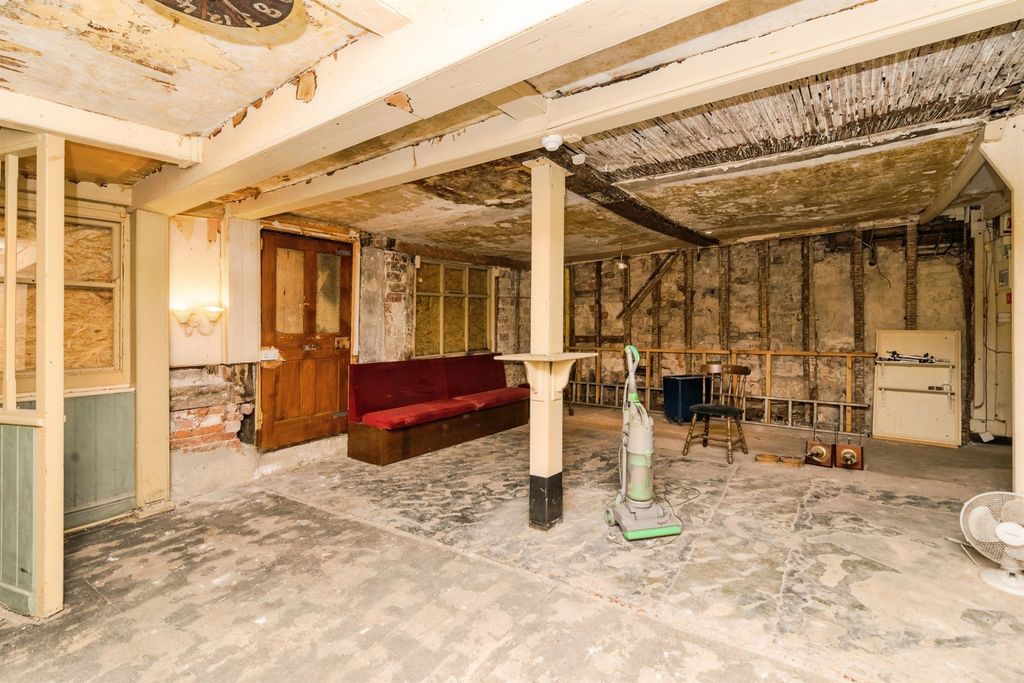 Property photo 3 of 22