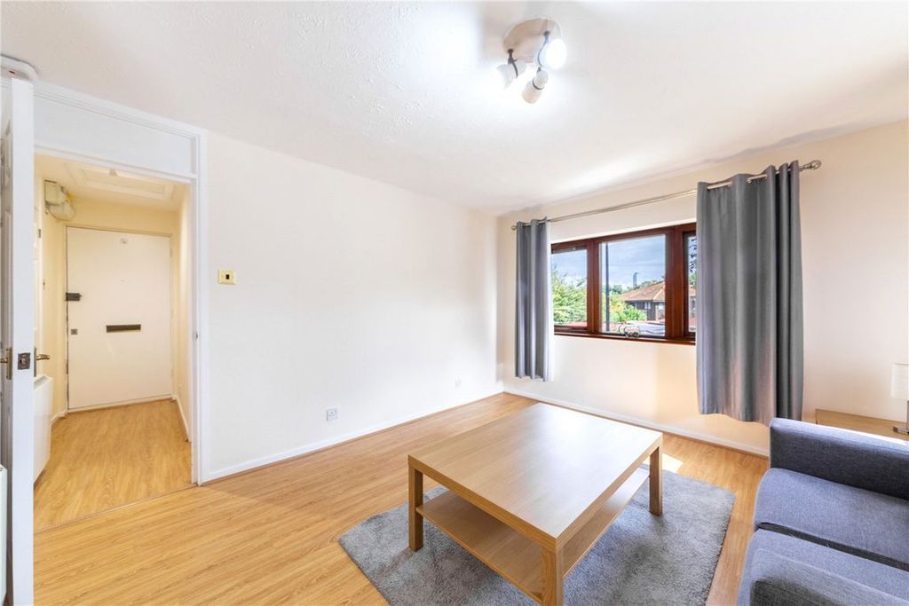 Property photo 2 of 9