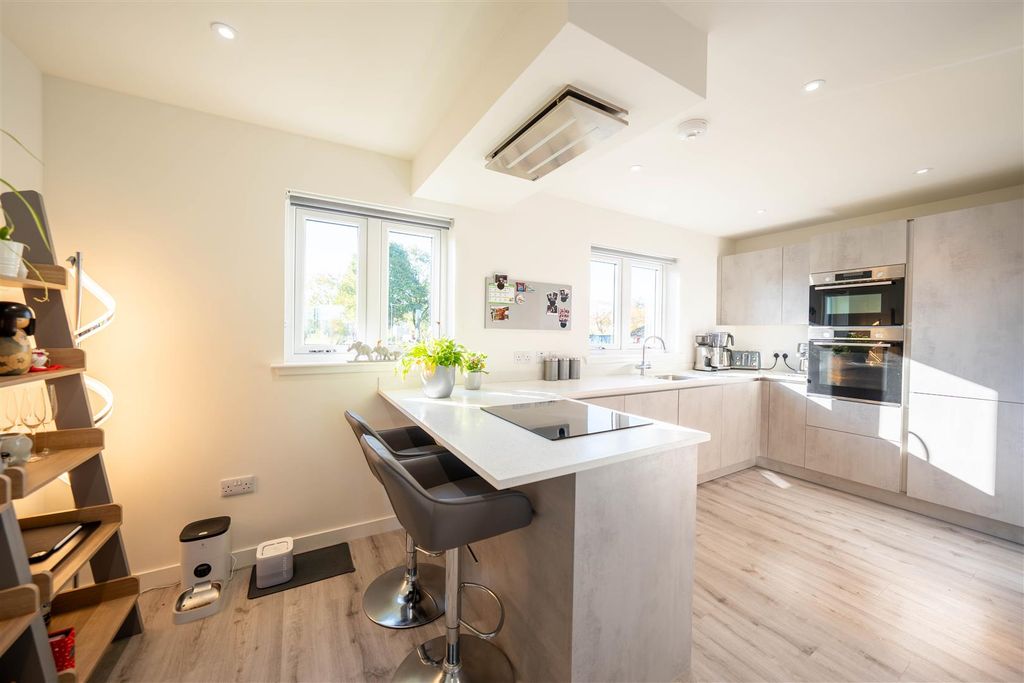 Property photo 2 of 43 Dsc07472-Hdr.Jpg