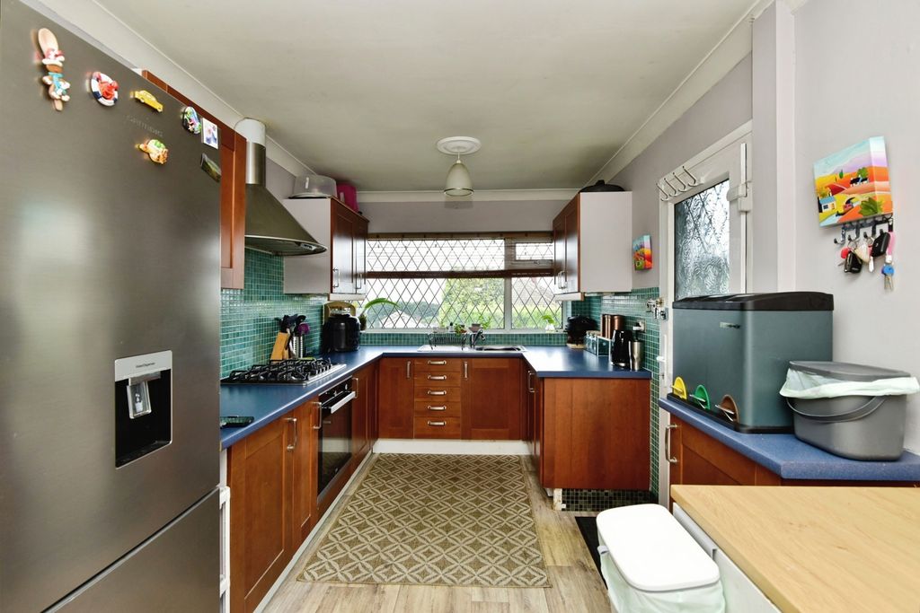 Property photo 3 of 17 Pbox-Img.Jpg