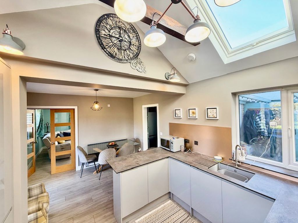 Property photo 3 of 29 Photo 12