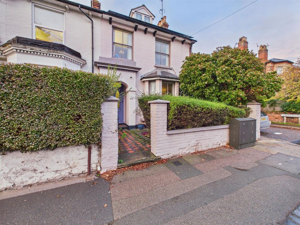 Property photo 1 of 17 Cam02435G0-Pr0069-Still034.Jpg