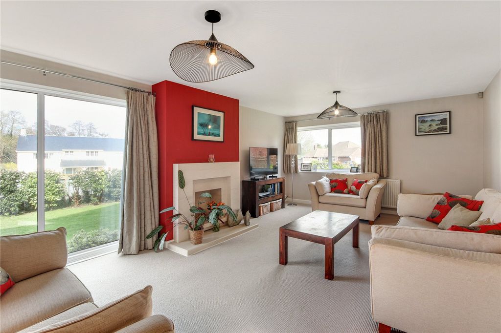 Property photo 3 of 13 Sitting Room