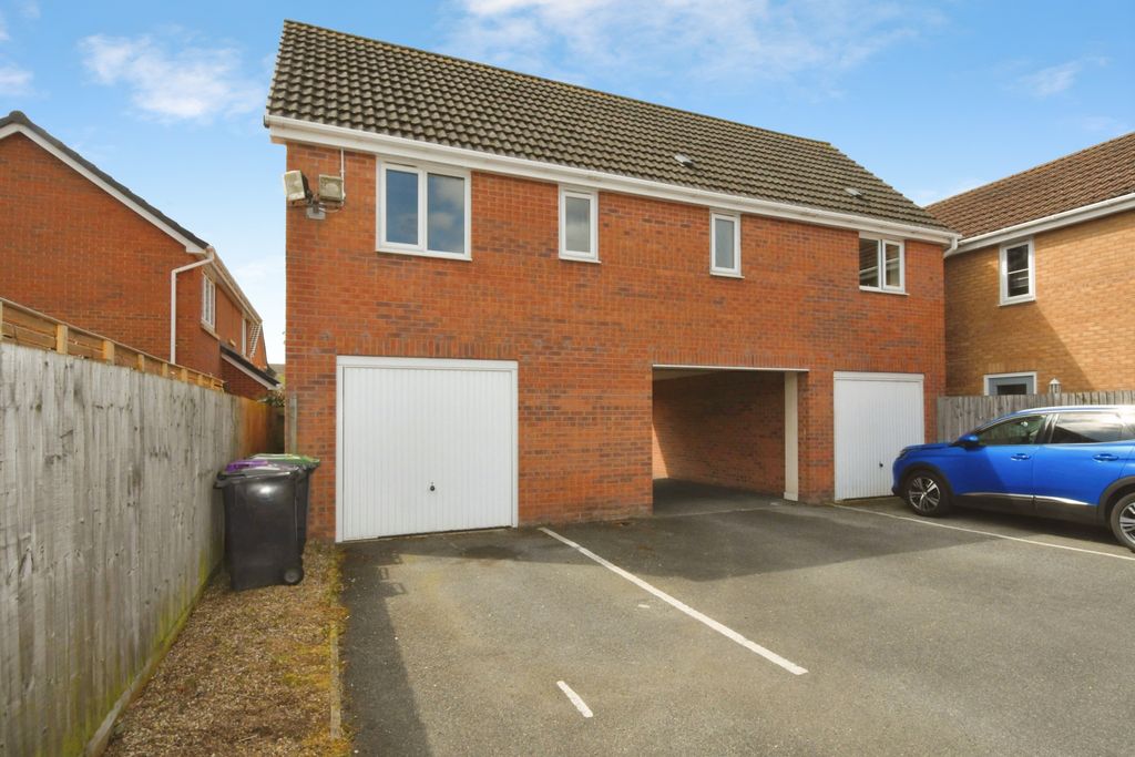 Property photo 2 of 13
