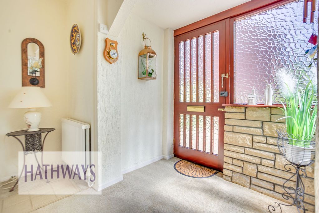 Property photo 3 of 44