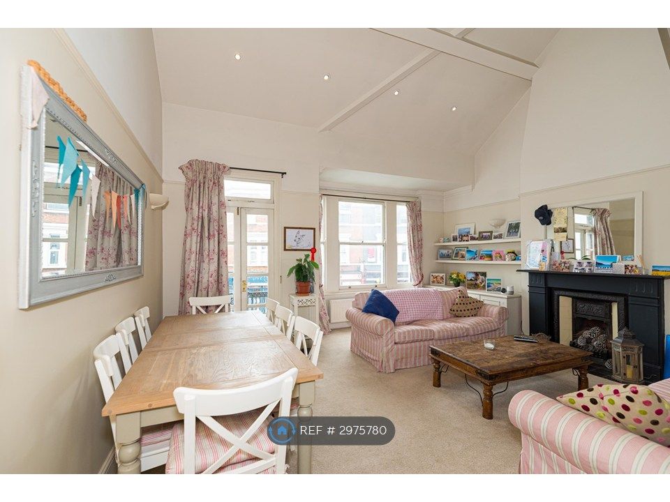 Property photo 2 of 24