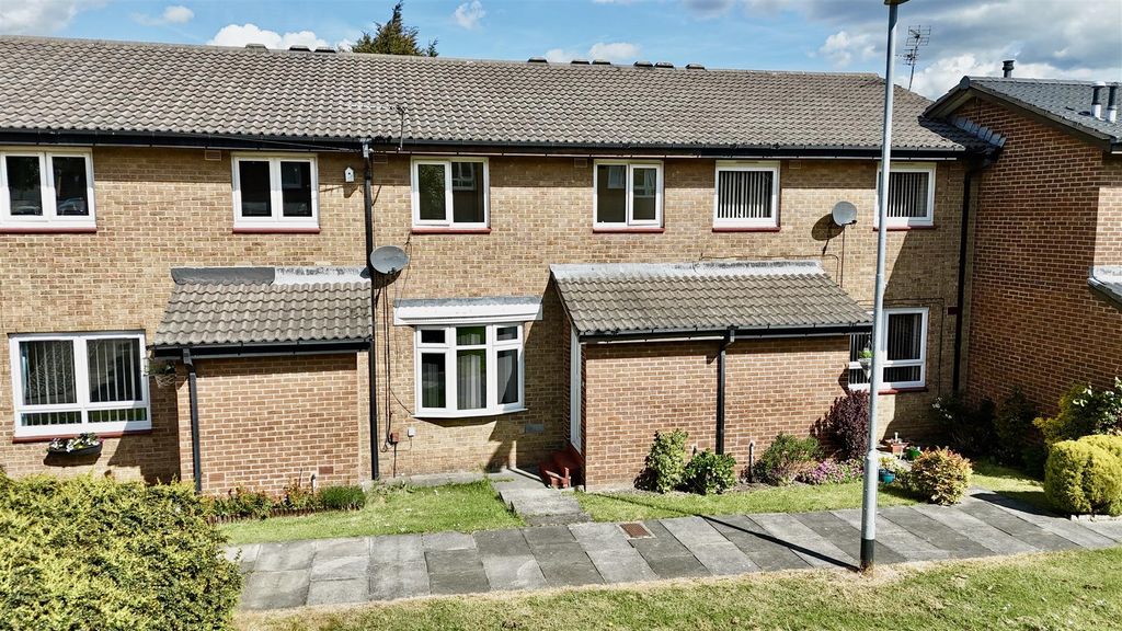 Property photo 1 of 15 External