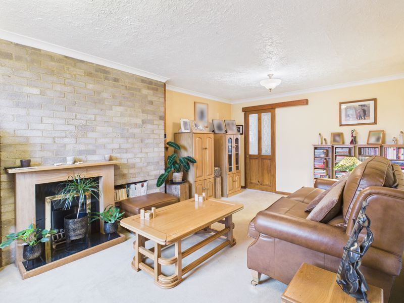 Property photo 1 of 16 Sitting Room