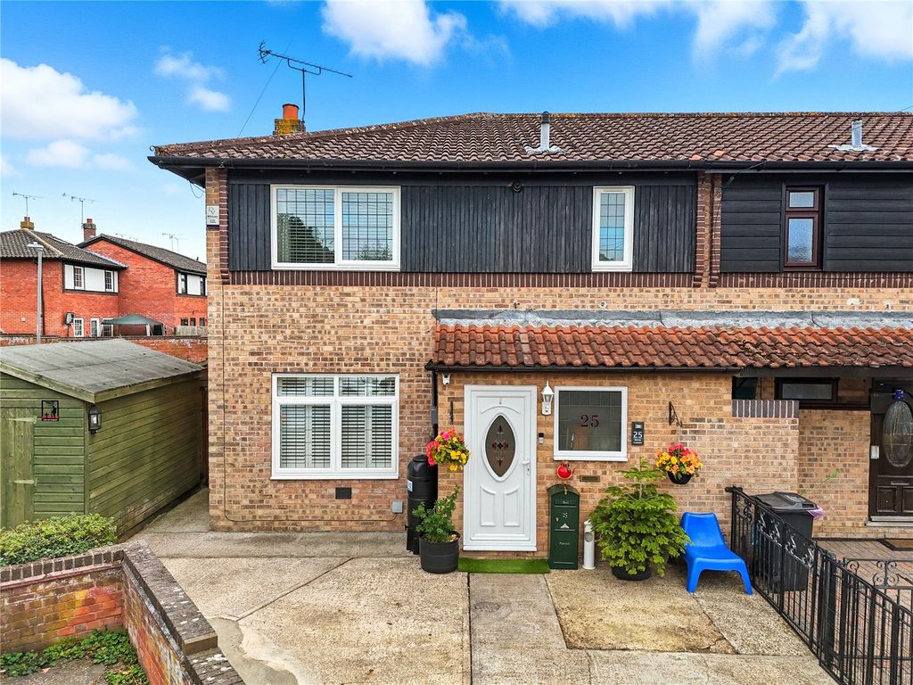 Property photo 2 of 16 Front