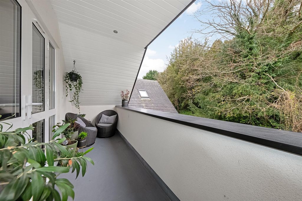 Property photo 2 of 15 Balcony