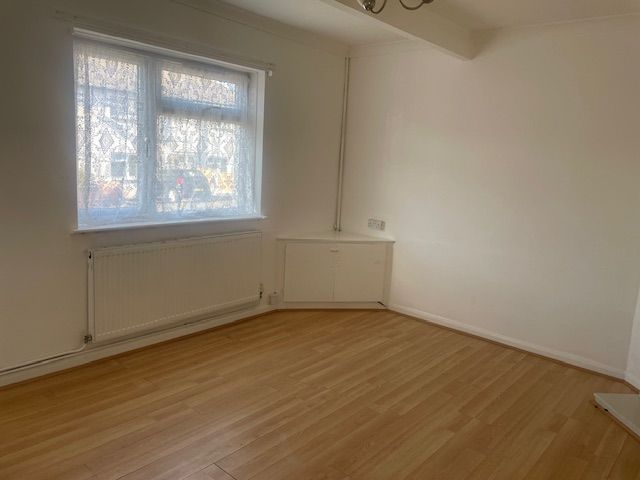 Property photo 3 of 11 Img_0086