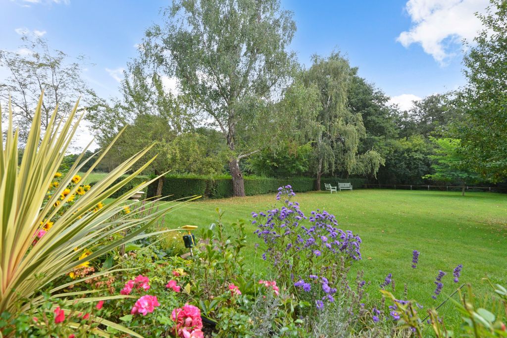 Property photo 2 of 26 Picture No. 77