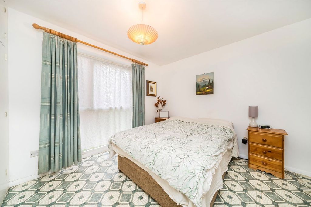 Property photo 3 of 4