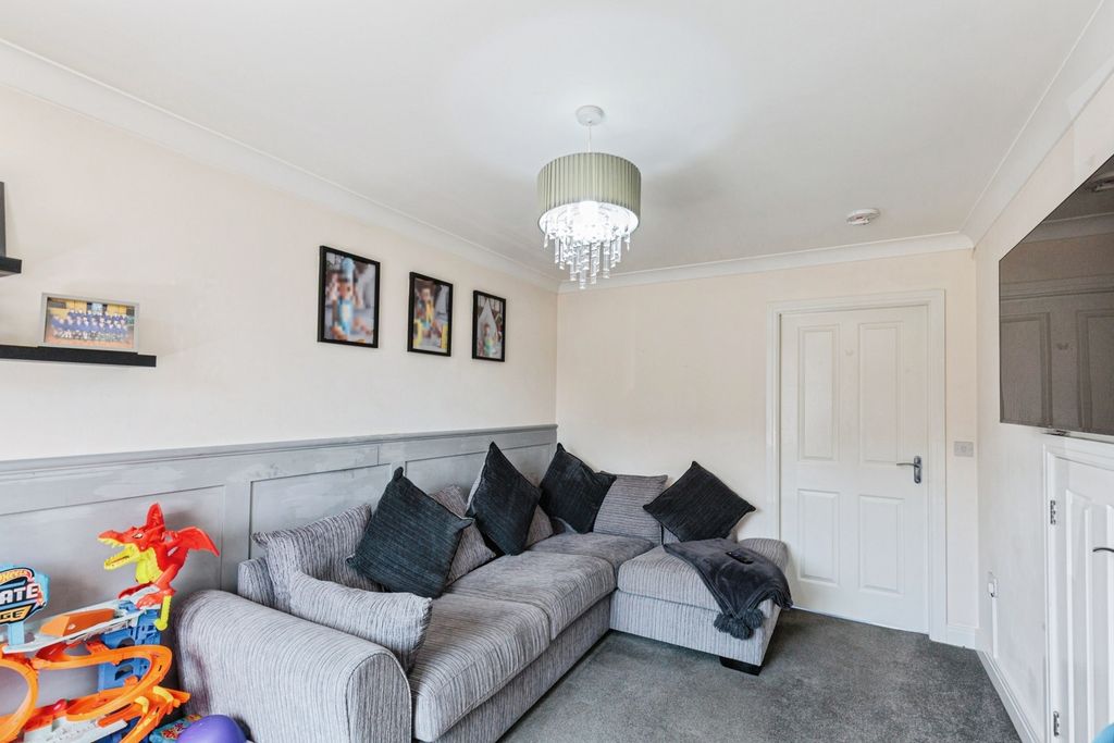 Property photo 3 of 17 Pbox-Img.Jpg
