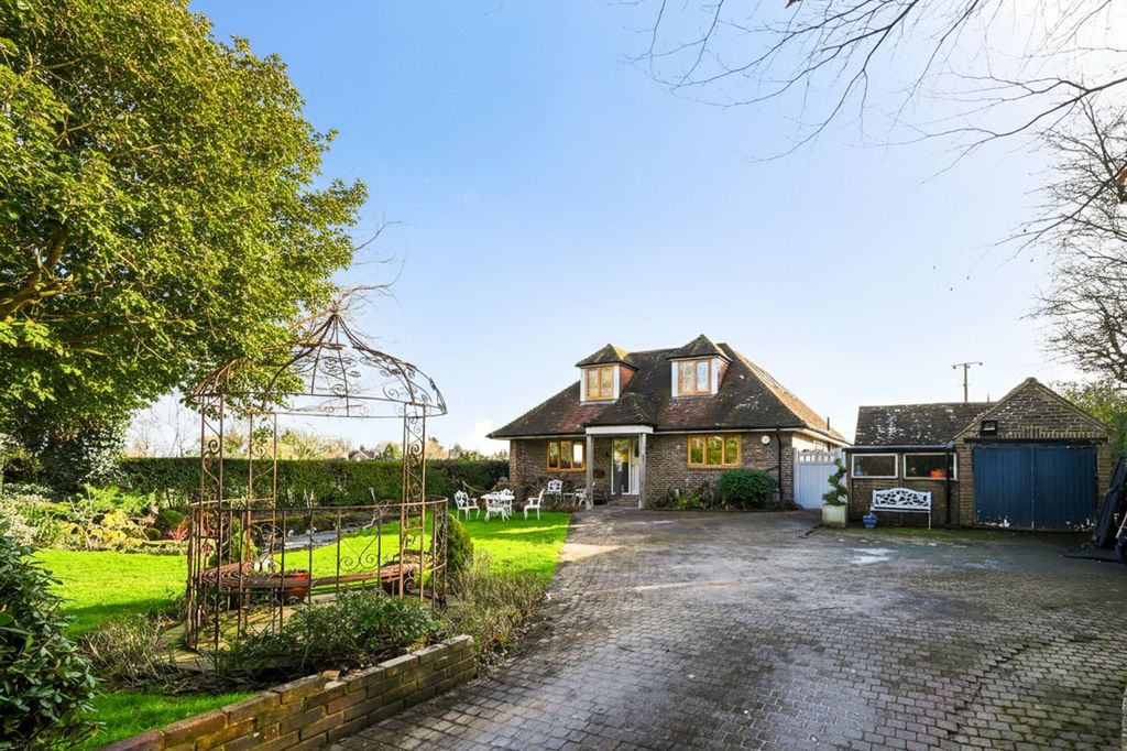 Property photo 1 of 40