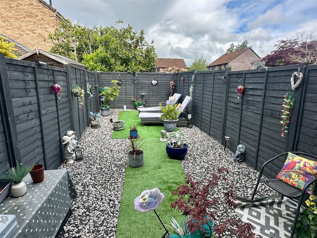 Property photo 2 of 12