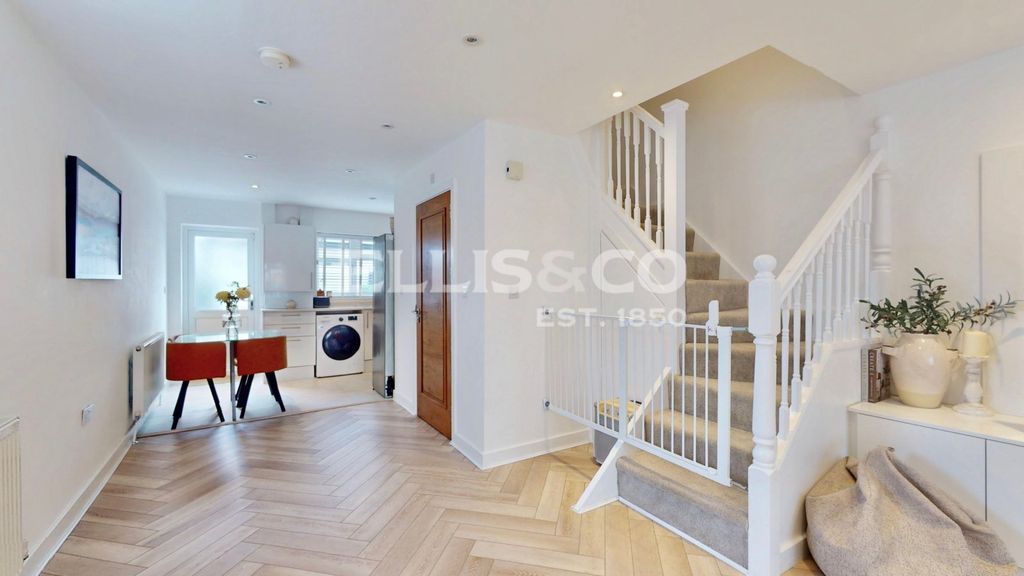 Property photo 2 of 30 Picture No. 08