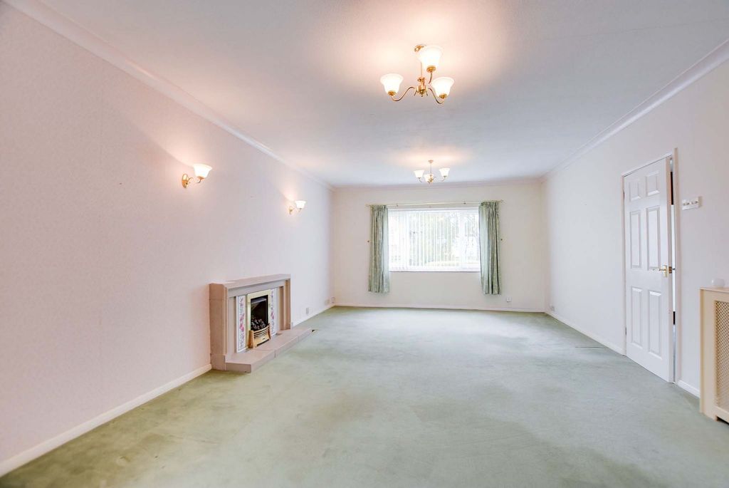 Property photo 2 of 24