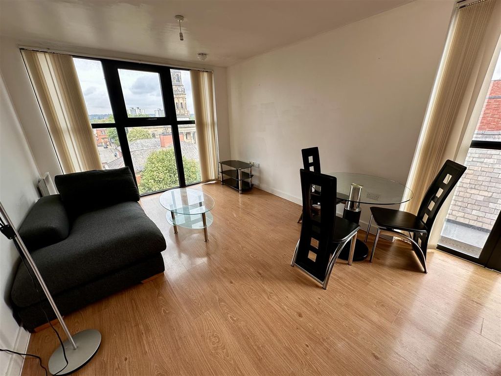 Property photo 2 of 14
