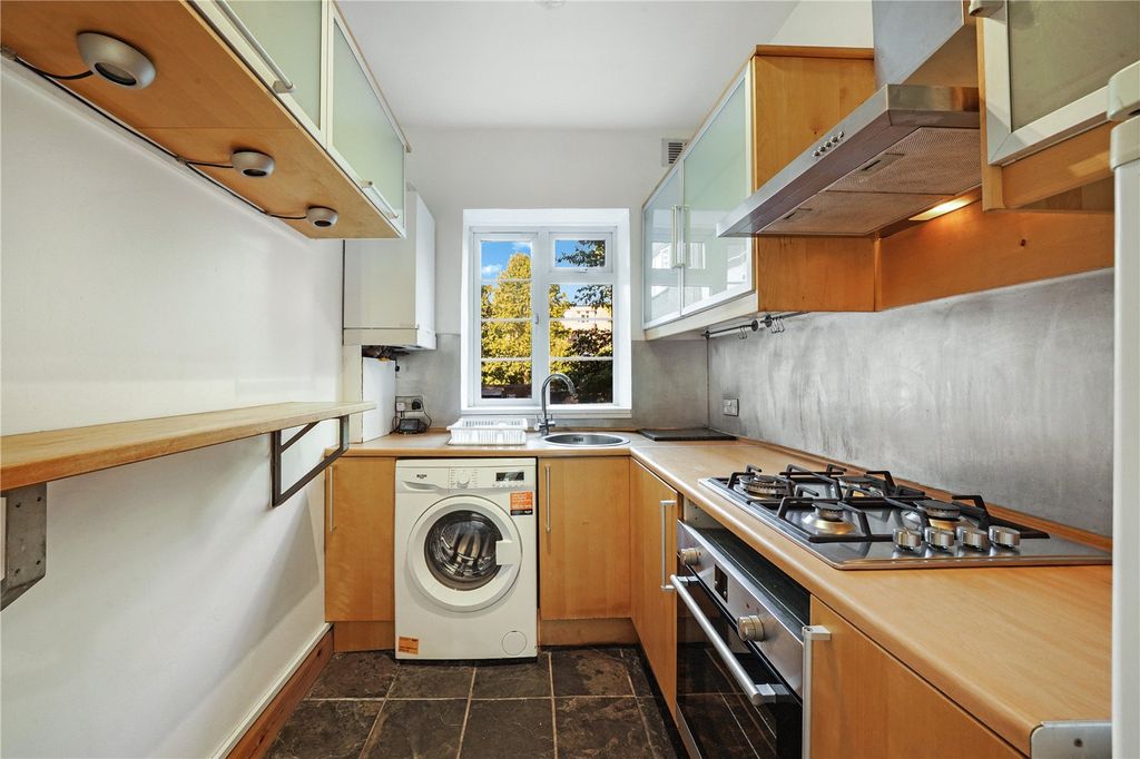 Property photo 2 of 16 Picture No. 08