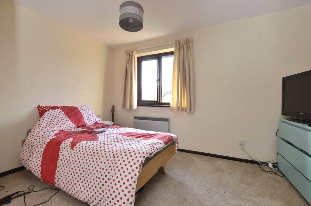 Property photo 3 of 10 Bedroom