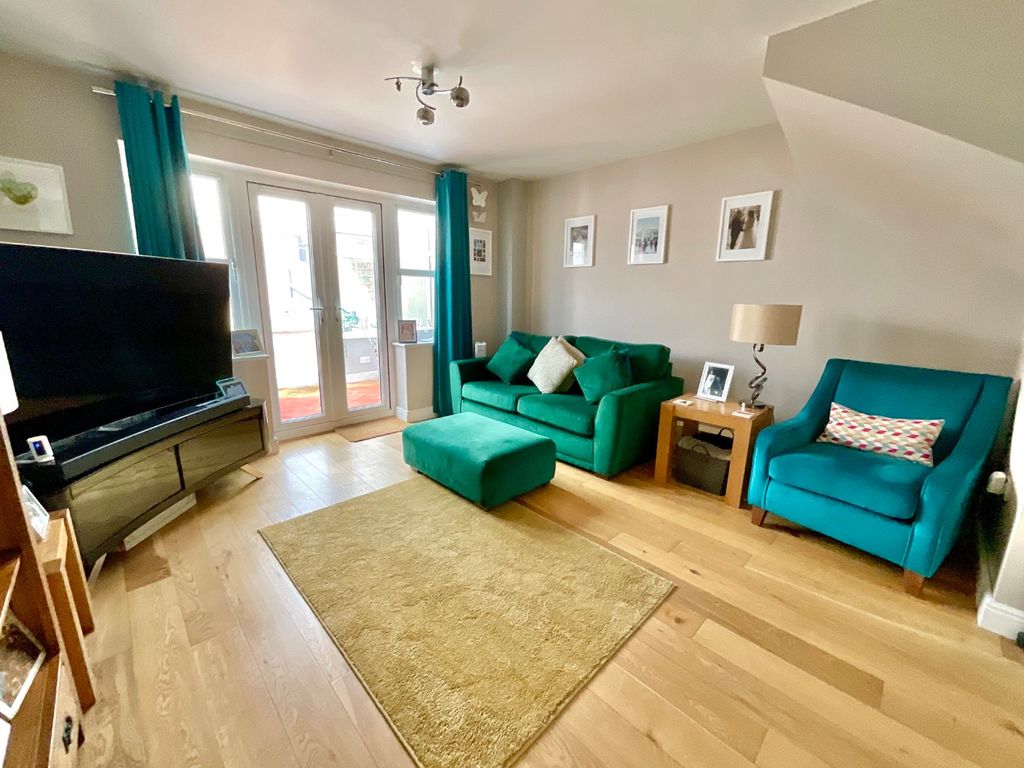 Property photo 2 of 30 5181136