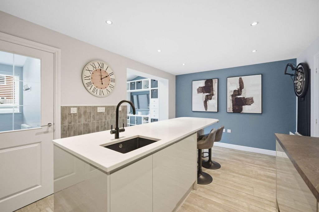 Additional image 10 of 3 bed semi-detached house for saleIvy Close, Trelewis, Treharris CF46