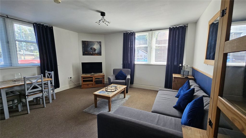 Property photo 3 of 11 Picture No. 02