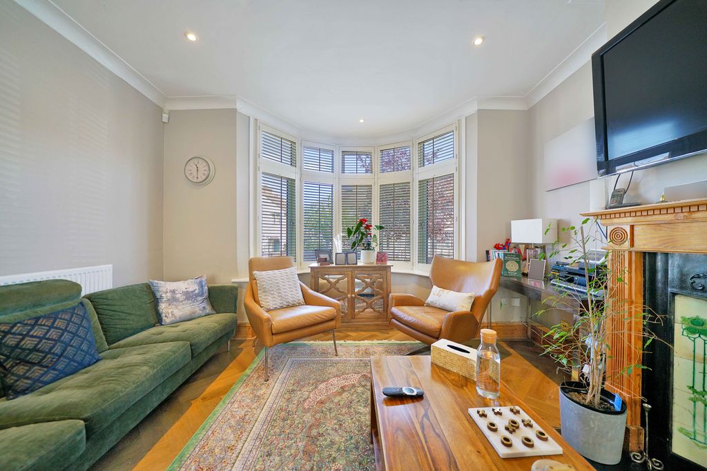 Property photo 2 of 29