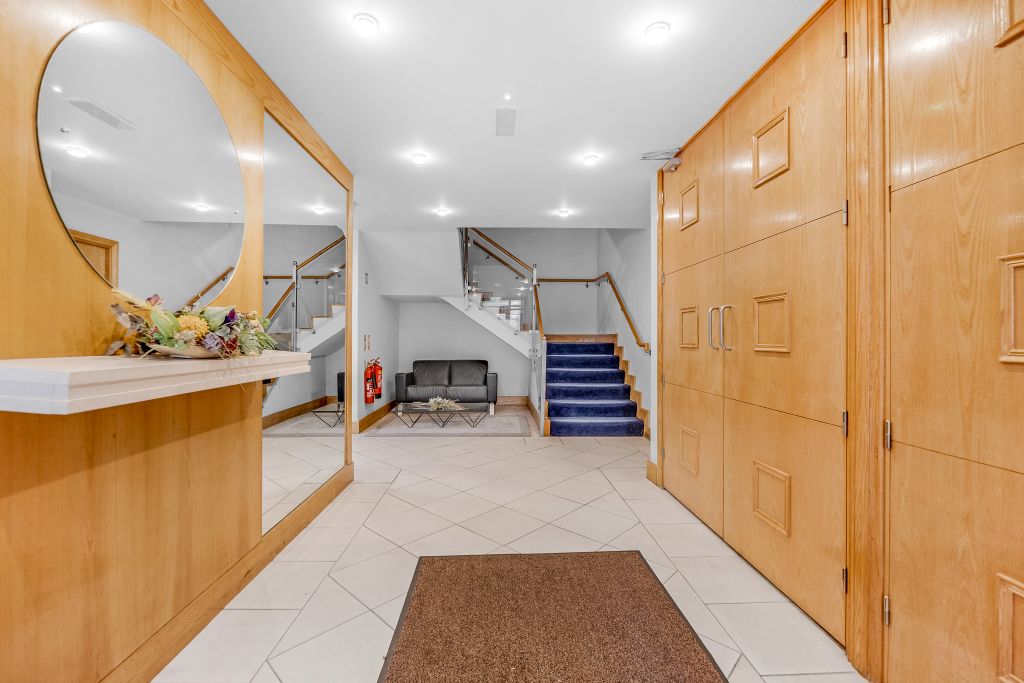 Property photo 3 of 11