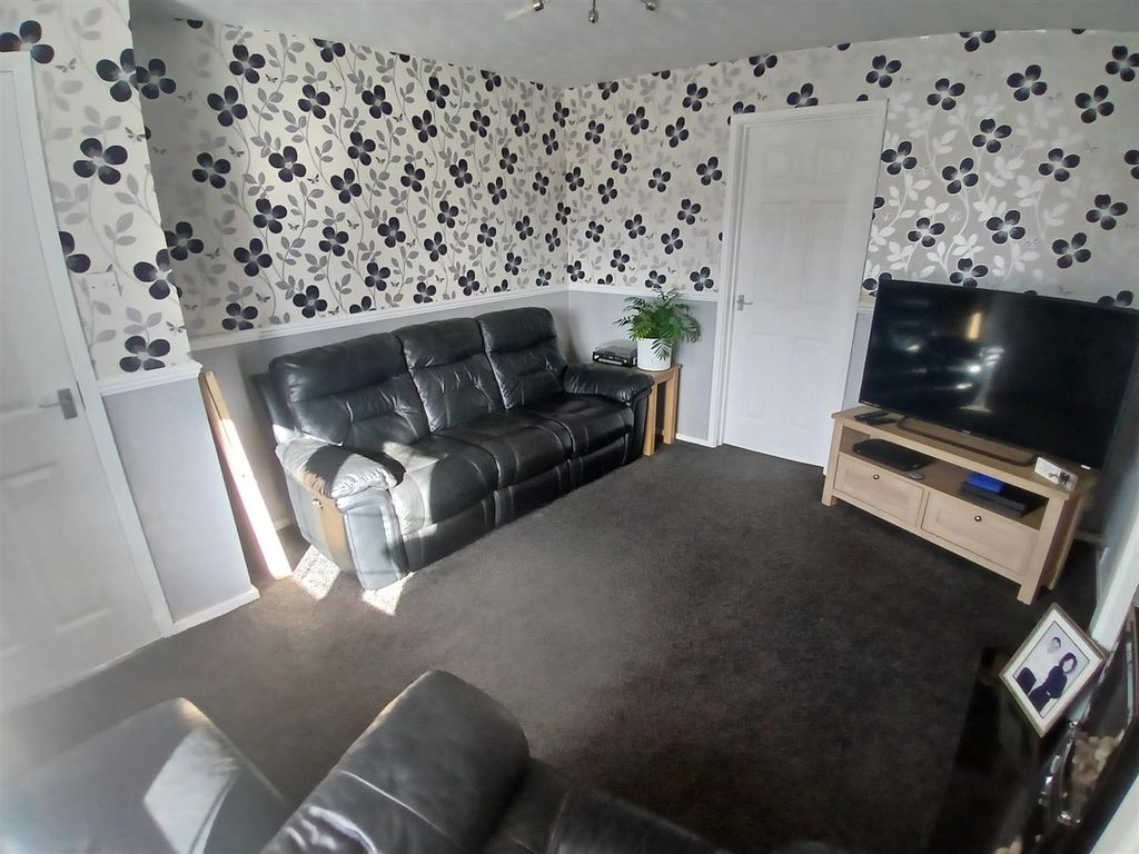 Property photo 3 of 21