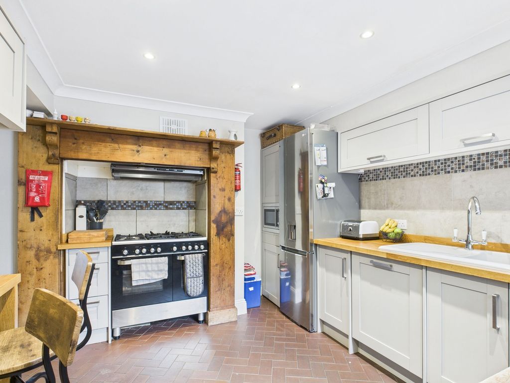 Property photo 3 of 30