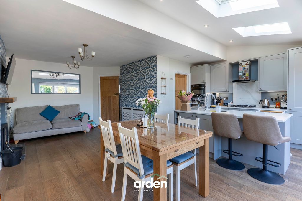 Property photo 3 of 15