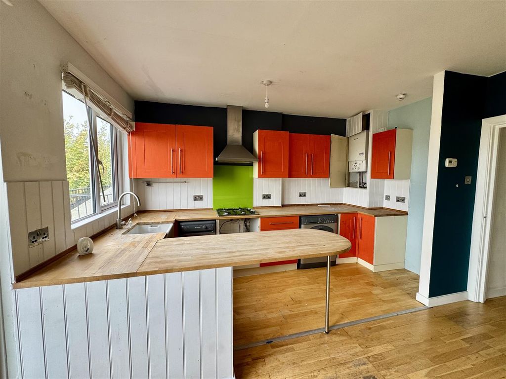 Property photo 3 of 8 Tempimagetnekwq.Jpg