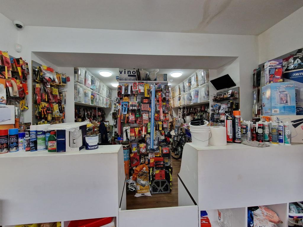 Property photo 2 of 3