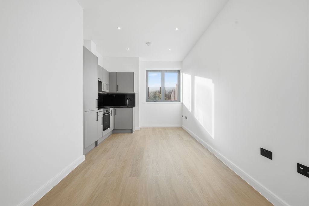 Property photo 1 of 7 View