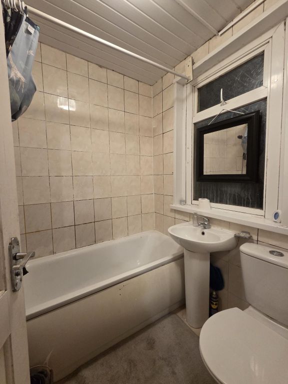 Property photo 3 of 5 Gallery