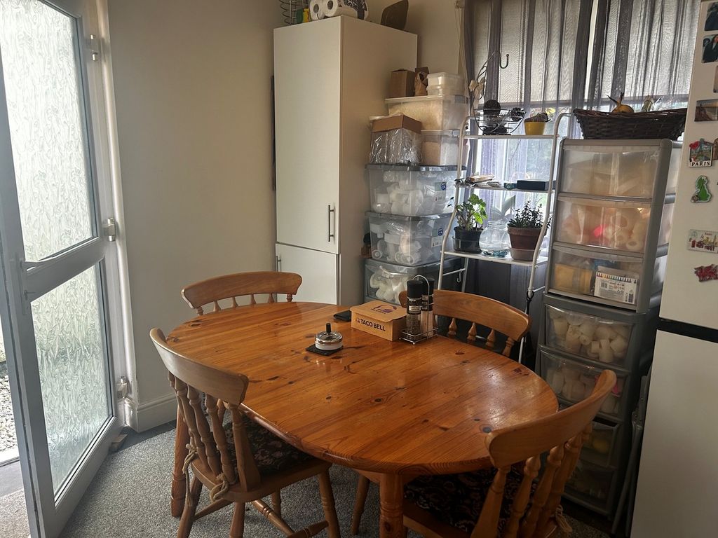 Property photo 3 of 9 Dining Room