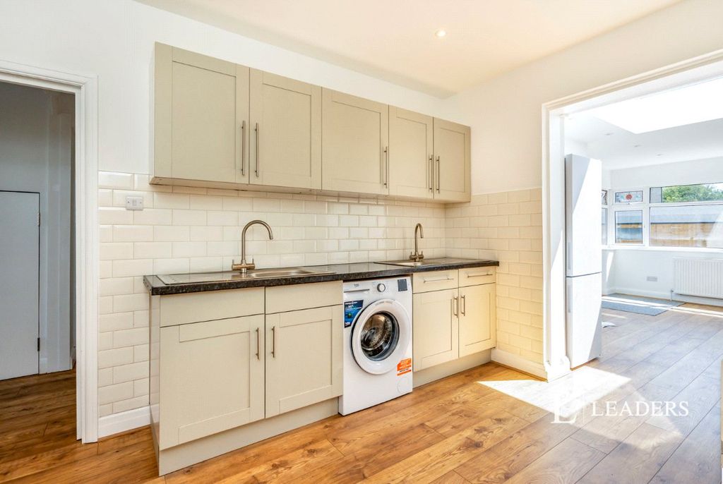 Property photo 1 of 11 Picture No. 04