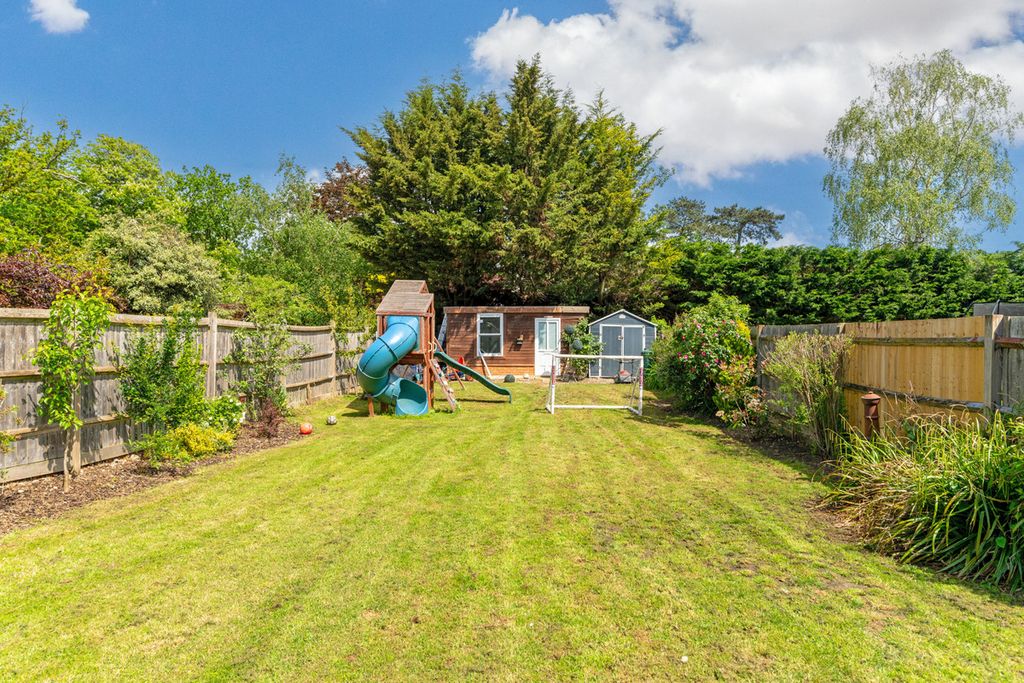 Property photo 3 of 27