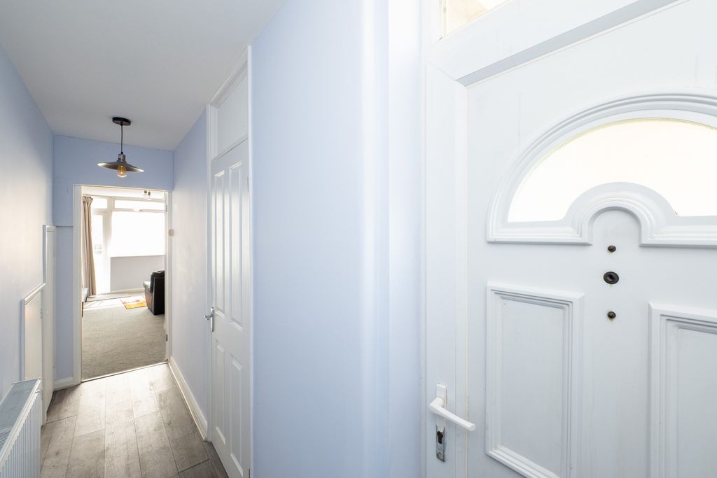 Property photo 2 of 10 Picture No. 39