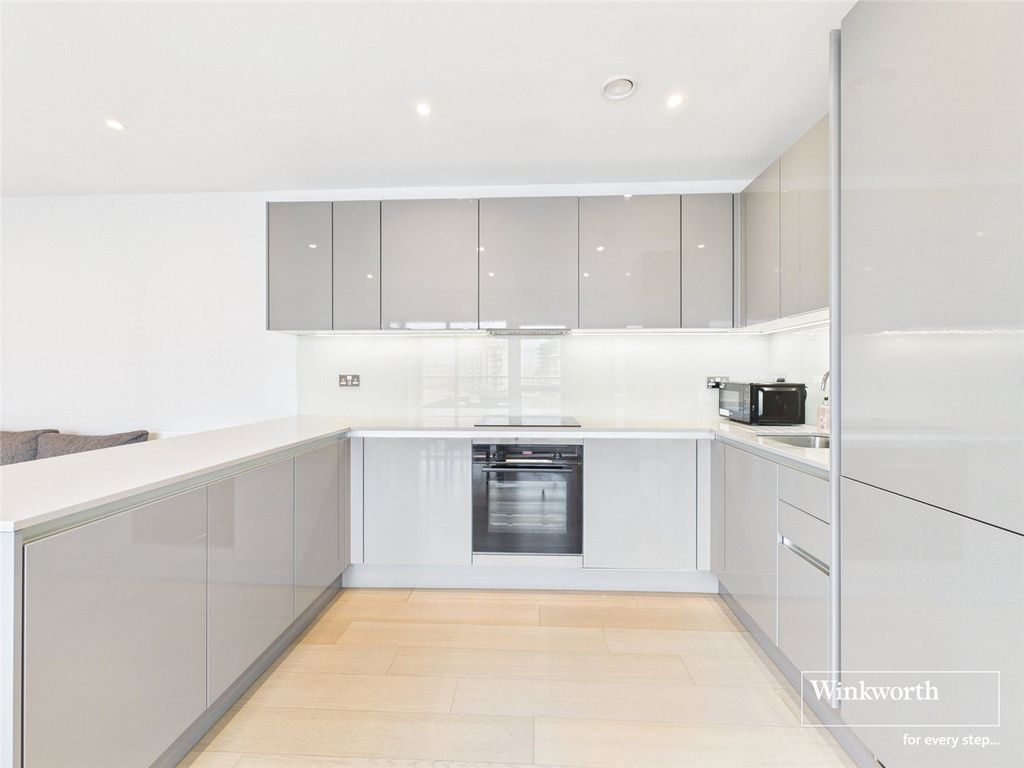 Property photo 2 of 13 Picture No. 17